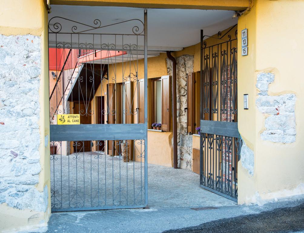 Casa Corte Alla Rocca Арона Экстерьер фото