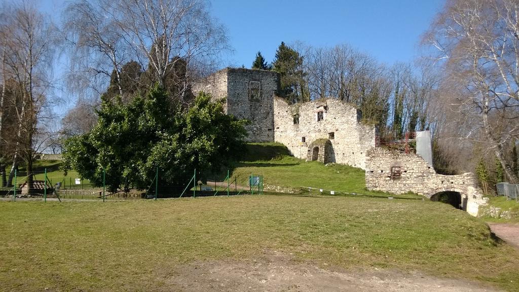 Casa Corte Alla Rocca Арона Экстерьер фото